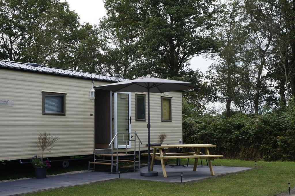 Weerribben Chalets Hotell Paasloo Exteriör bild