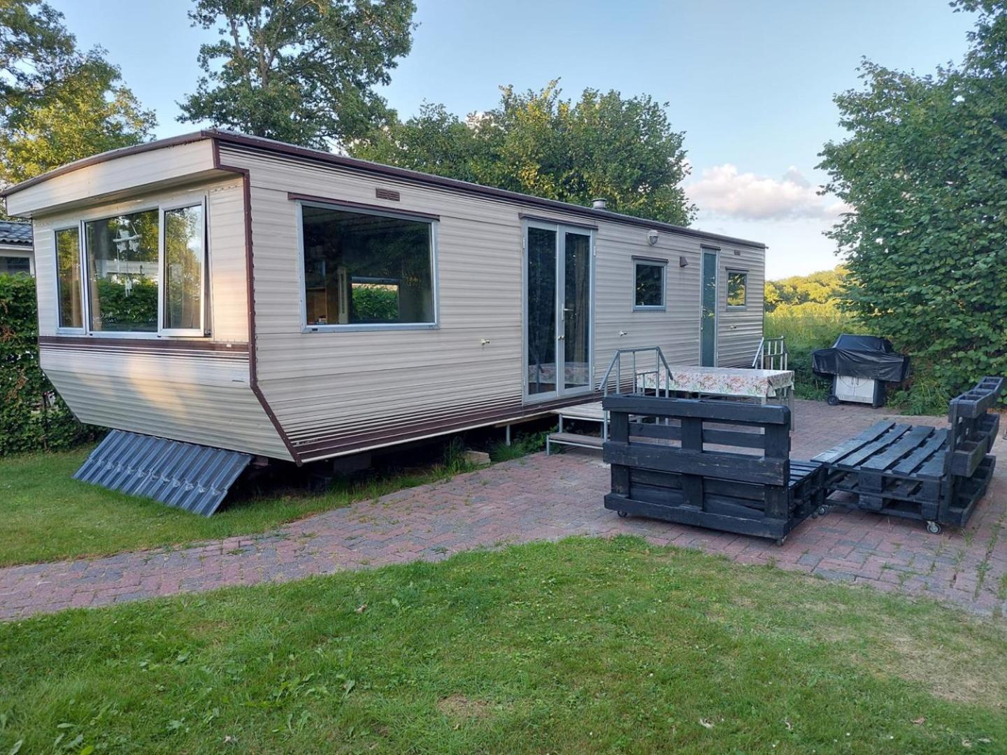 Weerribben Chalets Hotell Paasloo Exteriör bild